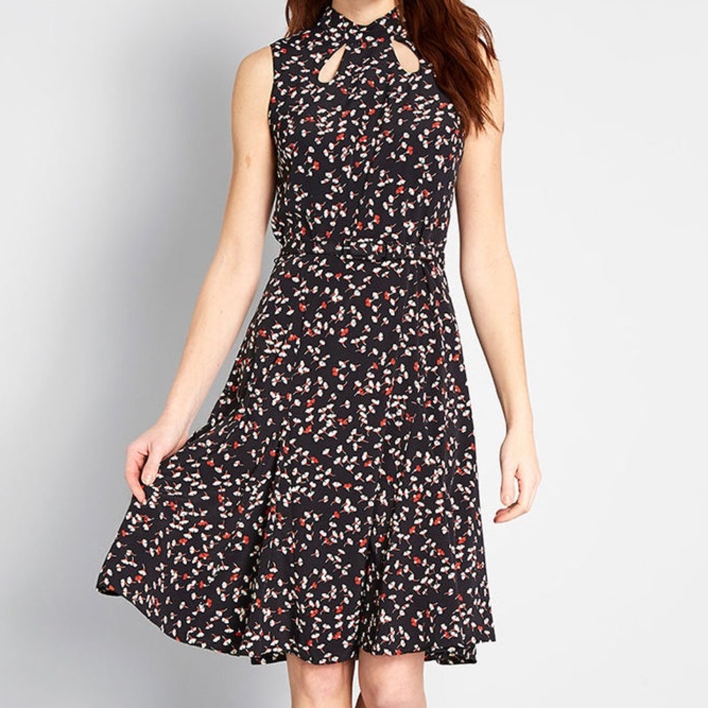 ModCloth Floral Dress with Keyhole Neckline Details